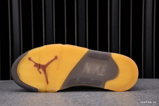 DH8565-100 O-W AIR DH8565-100 Retro 5 Sail Jordan 0318